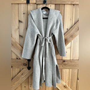 Carly Jean Los Angeles oversized grey-tan sweater/cardigan